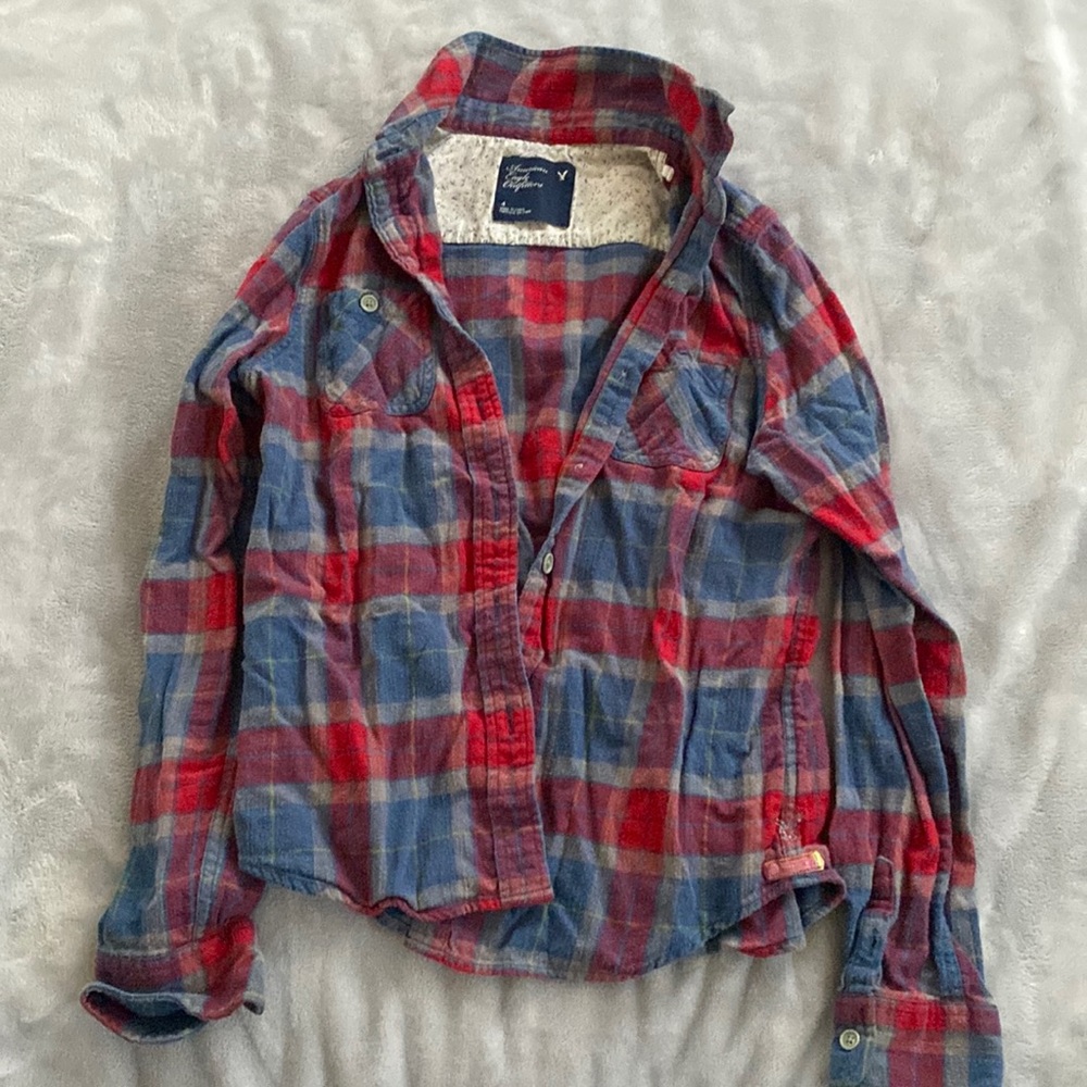AE size 4 plaid button down